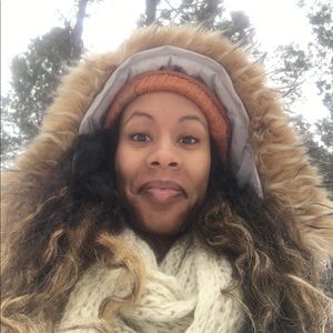 Meet your Posher, Monique